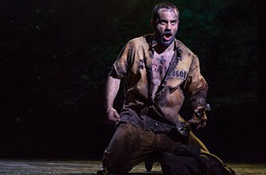 یک ایرانی بر صحنه تئاتر برادوی درخشید