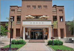 ˝مرداب روی بام˝ با حضور حسین پاکدل افتتاح می‌شود