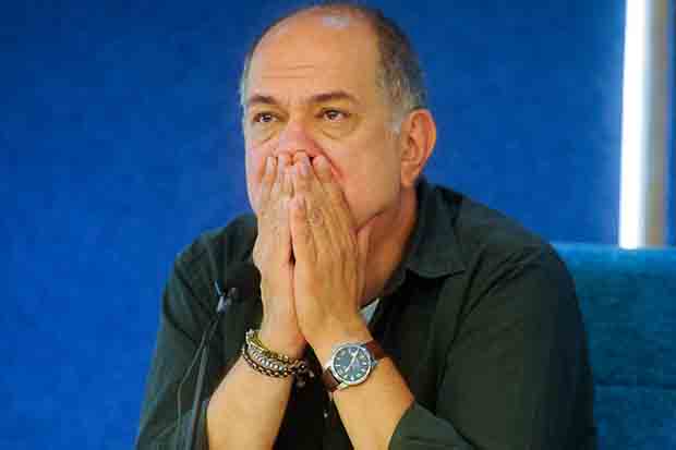 آتیلا پسیانی مغازه باز می‌کند!