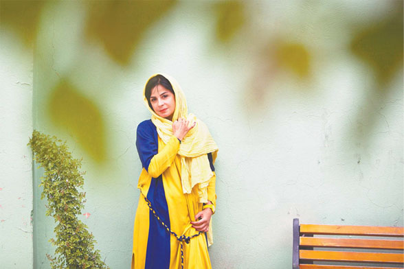 سیما تیرانداز: دست ما برای اجرای متن خارجی بازتر است