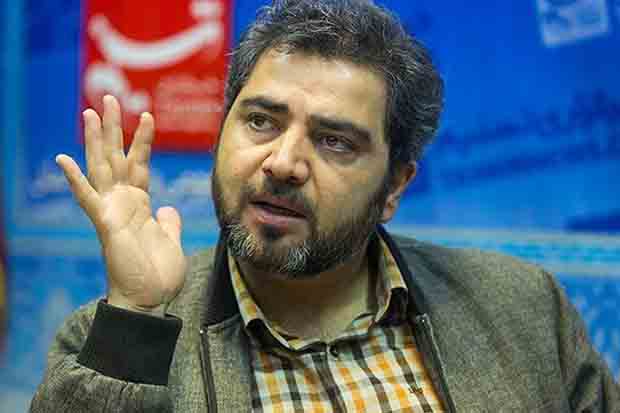 اتابک نادری: بلد نیستم دیوارهای تئاتر شهر را کش بدهم