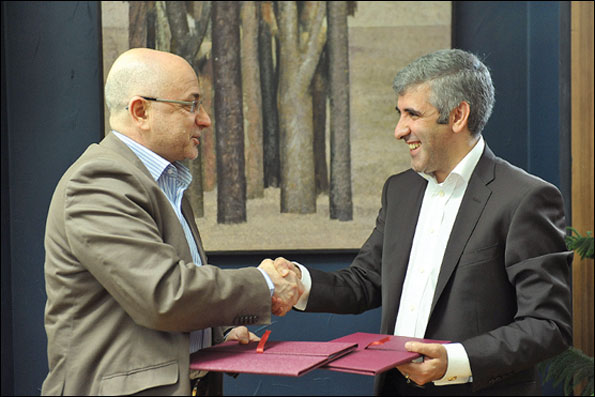 تفاهم نامه امضا شد. هنرمندان نگران بیمه تکمیلی امسالشان نباشند!