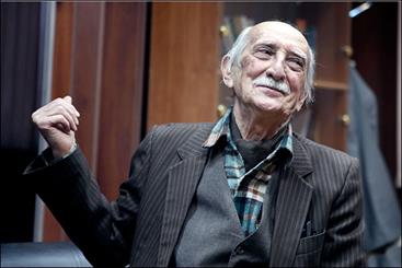 داریوش اسدزاده راوی «تهران تماشاخانه طهران» شد