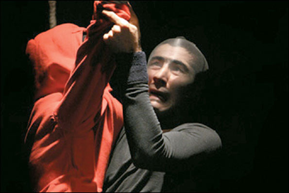 جان گرفتن اسطوره آفرینش با «هوموریباس»/ نمایشی که ورزشی‌ها آن را بیمه کردند