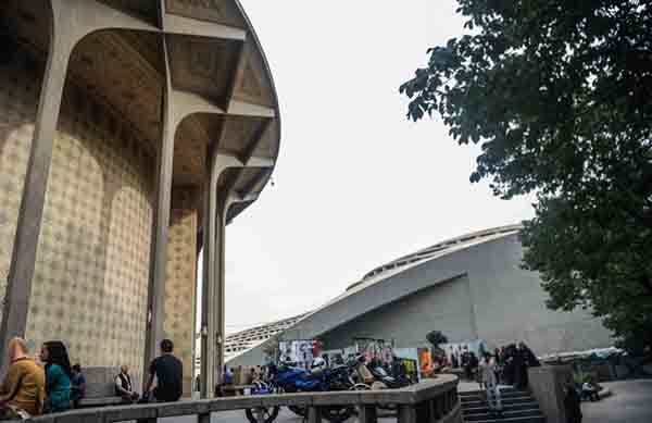 پورآذری مطرح کرد: تشابه تئاتر شهر به محله 