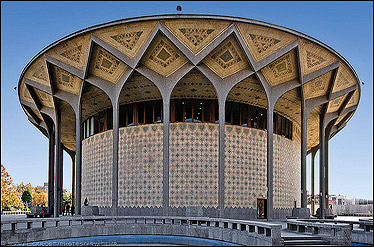 تئاترشهر 14 و 15 خرداد تعطیل است