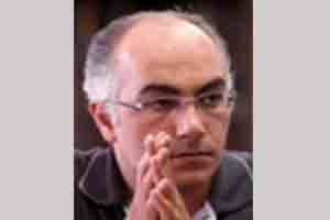 علی پاکدست : تئاتر عروسکی را در دل مردم ایران جای دهیم