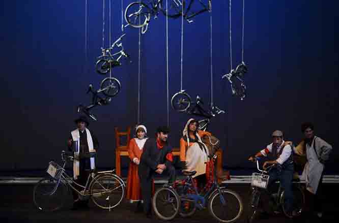 بازیگران «دن کامیلو»: پول بلیت‌تان را پس بگیرید!