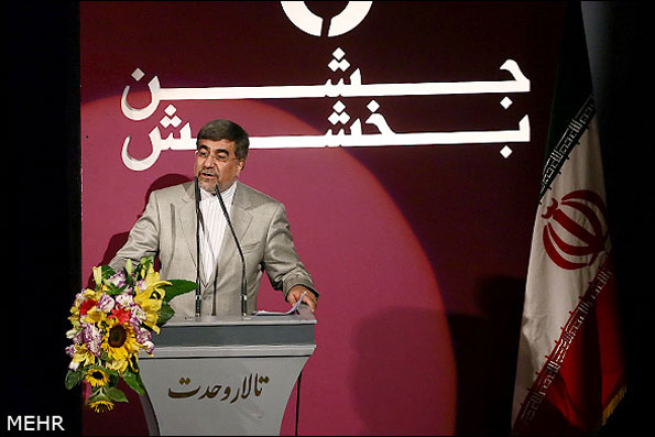 وزیر ارشاد: در تلاشیم مشکلات تئاتر کشور را تا حد توان حل کنیم