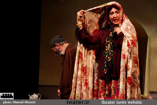 مدیرکل هنرهای نمایشی برای مرزبان گل فرستاد/ اجرای «تانگوی تخم‌مرغ داغ» با تغییرات