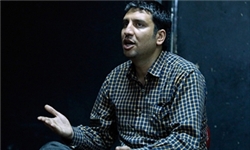 اگر نمی‌توانید با گونی پول بیاورید لطفا از تئاتر بروید