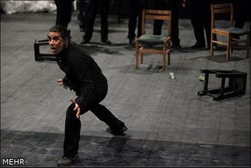 شهرستانی : شرایط کار کردن در تئاتر سخت شده است