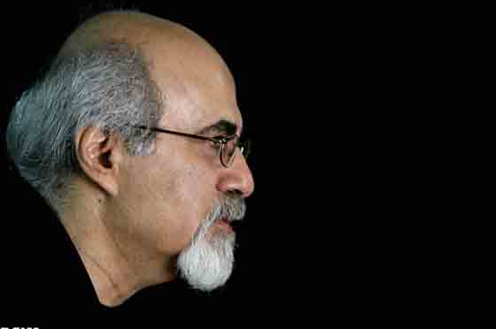 غریب‌پور: دانشجویان گول استادان بی‌سواد را نخورند