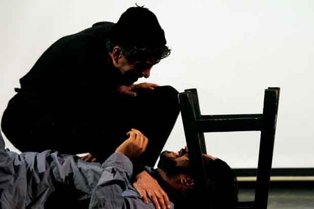 آخرین اجرای «تک سلولی ها» برای هنرمندان و خبرنگاران