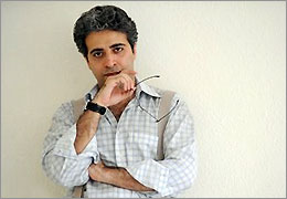 آقاخانی: بازتولید نمایش‌ها فرصت‌سوزی است