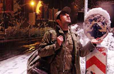 «برف» برای تماشاگران دو تئاتر نیم بها شد