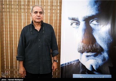 پرویز پرستویی به تماشای نمایش دانشجویی «قصر» نشست