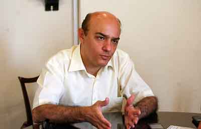 حمید امجد و «سه خواهر و دیگران» در برج میلاد