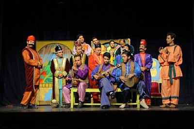 «کل‌ عنایت» کیست؟