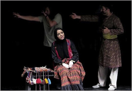 نگاهی به موسیقی- نمایش ˝ترانه‌های محلی˝/تجلی هنر در تئاتر شهر