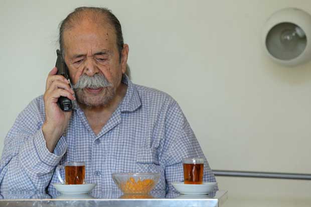 بغض محمدعلی کشاورز از رفتن همیشگی خالق «پدرسالار»