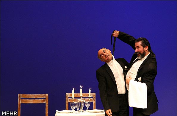 خدا امثال پارسا پیروزفر را زیاد کند/ تبلیغِ تئاتر را فراموش نکنید