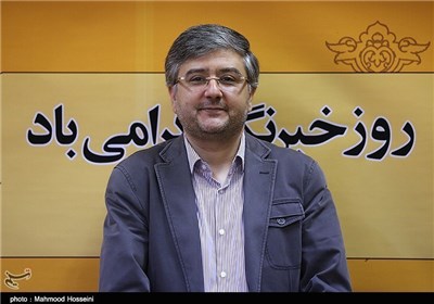 مجید سرسنگی: برخی مطالب، تئاتر را مسموم کرده است