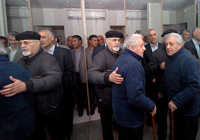 شکایت عزت‌الله انتظامی از بهروز غریب‌پور