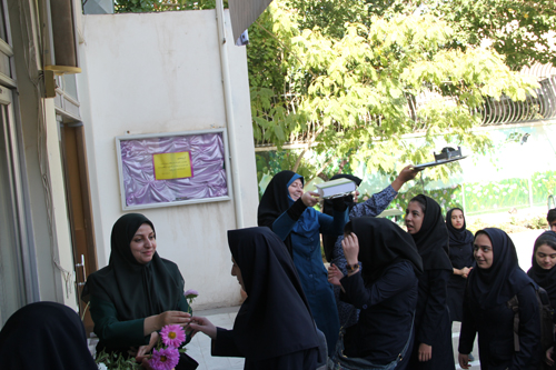 دختران دانش‌آموز اصفهان درسودای سینما- تئاتر!