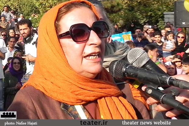 مرضیه برومند: مشکلات مالی نمی‌گذارند تئاتر حیرت‌انگیز ببینیم