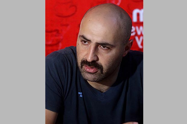 تینو صالحی : آقای طاهری باید پی‌گیر قرارداد گروه‌ها باشد