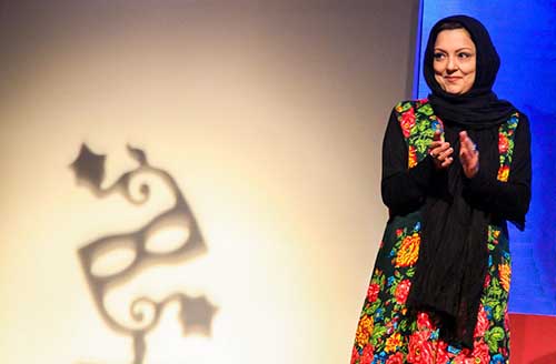 بیماری پرستو گلستانی اجرای یک تئاتر را متوقف کرد