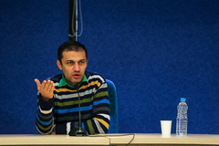 نیما دهقان :  به حرف مفت من گوش بدهید!