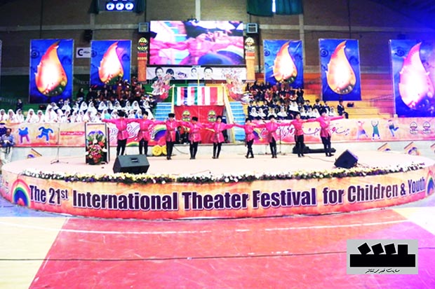 13 نمایش و یک کارگاه در اولین روز جشنواره تئاتر کودک همدان