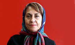 شیرین بزرگمهر: تئاتر خیابانی نباید اخبار بگوید