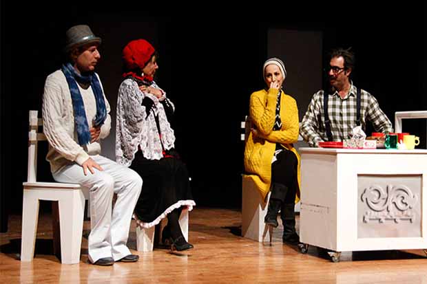 گفت و گو با کارگردان «نمایش اسپانیایی»/ ساختار این نمایش متفاوت و پیچیده است