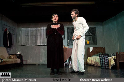 نظر بازیگران نمایش «در پوست شیر»درباره میکائیل شهرستانی