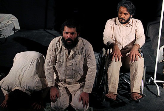 نگاهی به نمایش ˝خواب‌آلودگی˝/ واقعیت تلخ