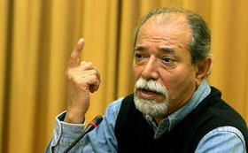 «مرگ فروشنده» به علی نصیریان تقدیم شد