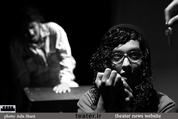 34 نمایش در تهران بر روی صحنه است