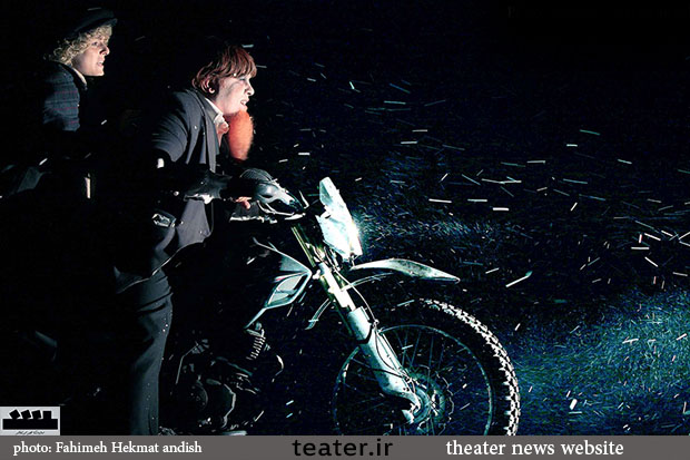 معرفی دبیران بخش های مسابقه عکس و رادیو تئاتر جشنواره تئاتر فجر