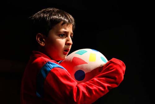 هنرمندان به تماشای تئاتر 