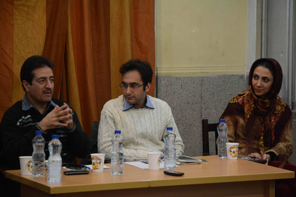 نمایش «دگمه» نقد شد/ نمایشنامه می‌نویسم تا آرام بخوابم