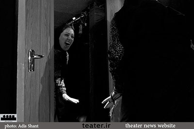 گفتگو با مژگان نوایی بازیگر نمایش «آستانه»