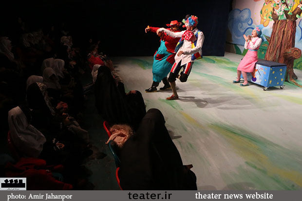 «خرس آرکانسا»یک شنبه 30 آذر اجرا نمی شود