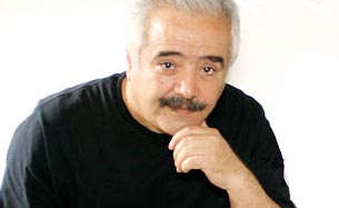 قباد شیوا درباره پوستر جشنواره تئاتر فجر نظر داد