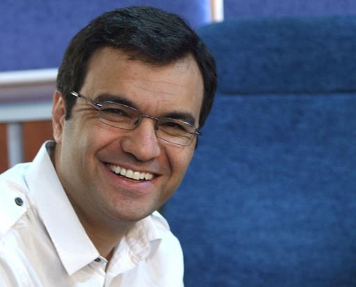 6 پوستری که خلاقیت را به طراحان پوستر جشنواره تئاتر فجر می‌آموزند!