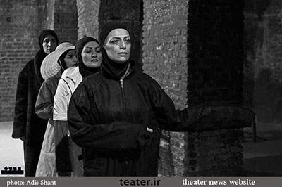 سه بازیگر یک نمایش تغییر کردند سه بازیگر یک نمایش تغییر کردند