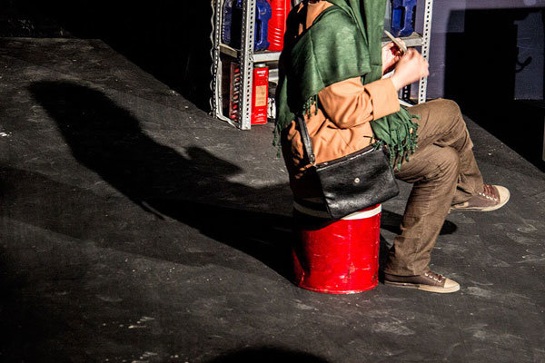 خانم ها، آقایان... با سرعت زیاد از بجنورد می رسد خانم ها، آقایان... با سرعت زیاد از بجنورد می رسد