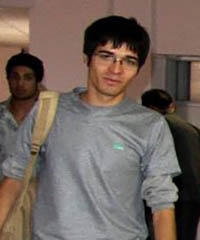 ابوالفضل کاهانی: ریسک ترک سالن توسط تماشاگران را پذیرفته‌ام